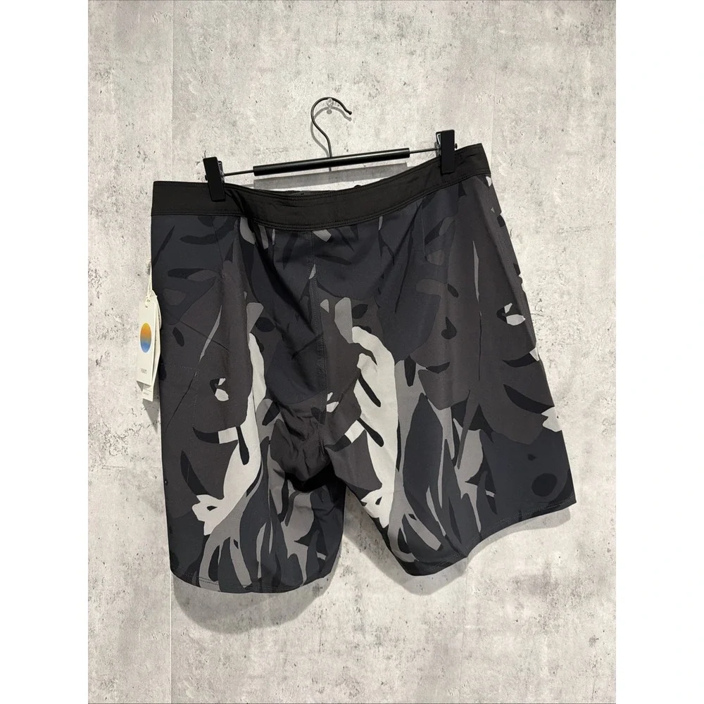 Vuori Board Shorts Mens 33 Camo Infinity Boardshort Rob Machado Swim Trunks Surf